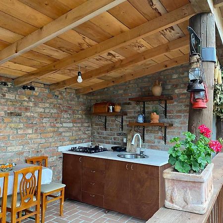 Villa Bujtina Salko Mucaj Exterior foto