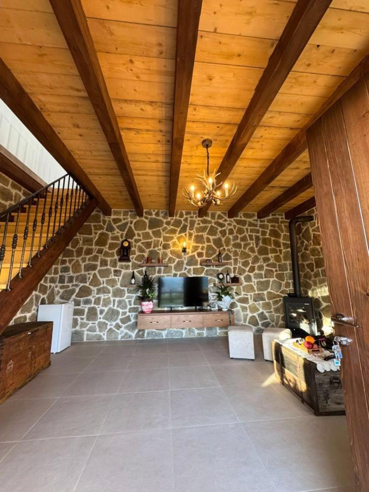 Villa Bujtina Salko Mucaj Exterior foto